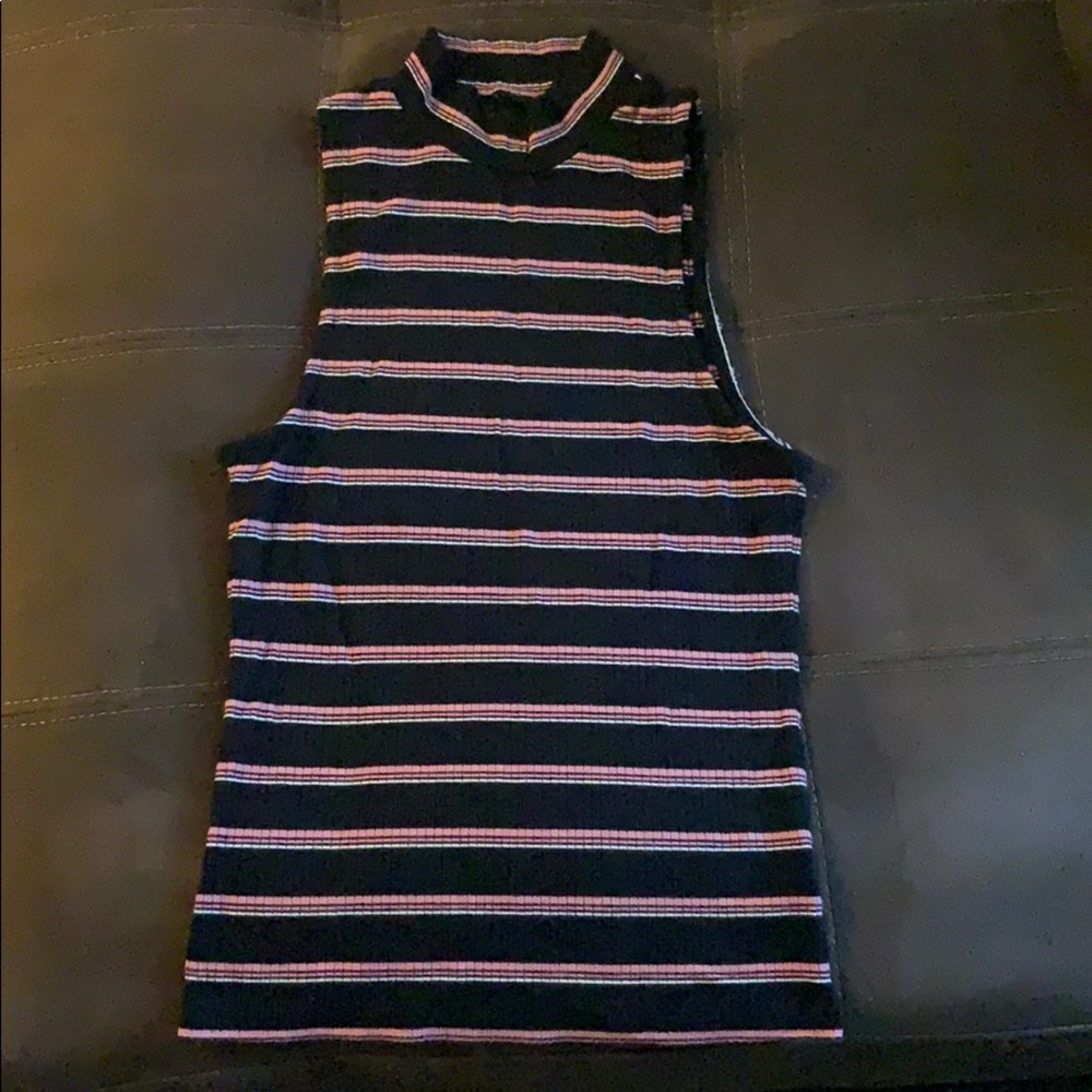 A shirt no sleeves